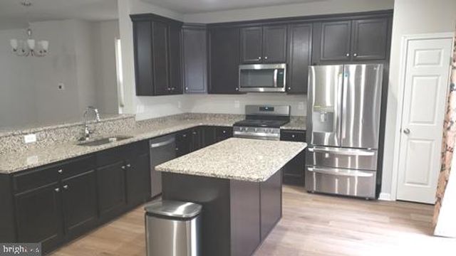 633 MCCOMB PL, Claymont, DE 19703