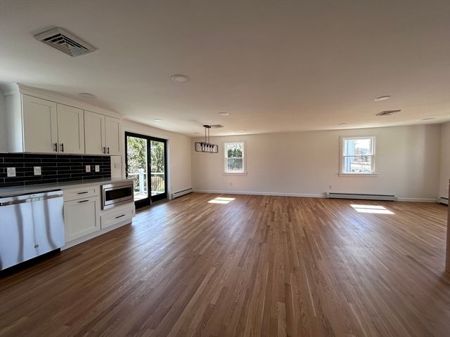 585 N Eastern Ave, Fall River, MA 02720