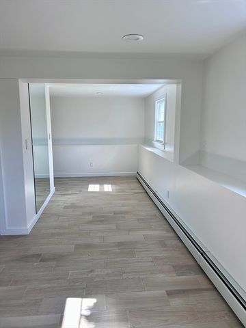 585 N Eastern Ave, Fall River, MA 02720