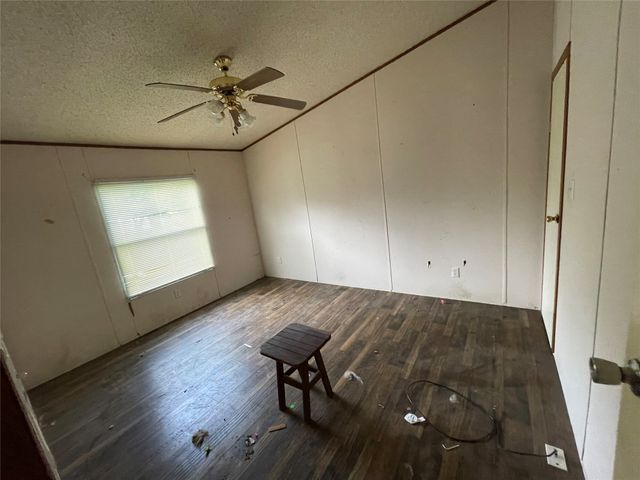 908 Bells Chapel Circle, Waxahachie, TX 75165