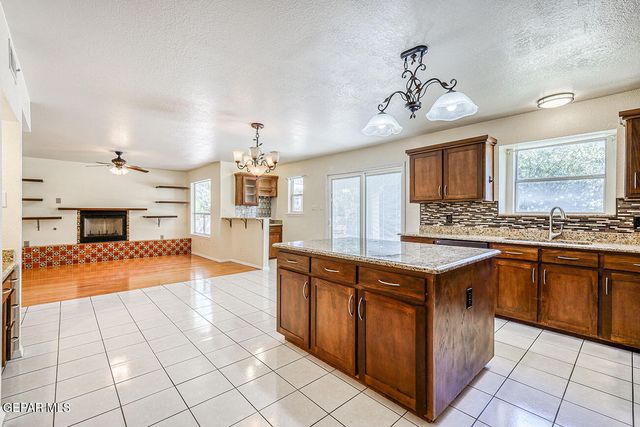 504 SAND BAR Court, El Paso, TX 79922