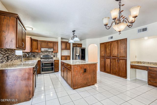 504 SAND BAR Court, El Paso, TX 79922
