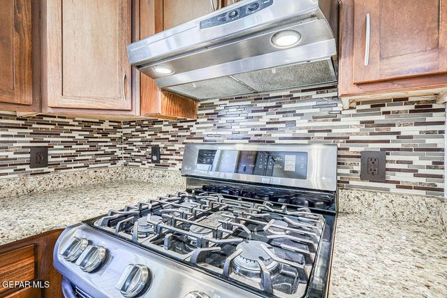 504 SAND BAR Court, El Paso, TX 79922