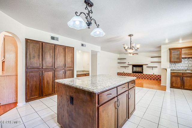 504 SAND BAR Court, El Paso, TX 79922