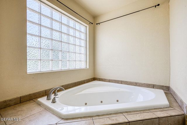 504 SAND BAR Court, El Paso, TX 79922