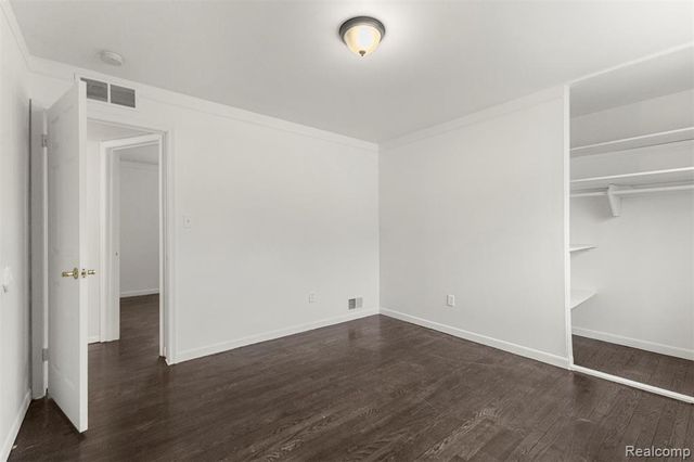 3941 Huron Street, Dearborn Heights, MI 48125