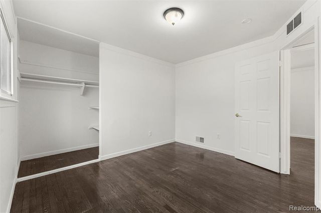 3941 Huron Street, Dearborn Heights, MI 48125