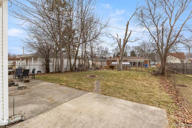 3941 Huron Street, Dearborn Heights, MI 48125