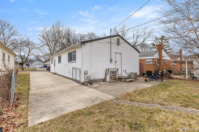 3941 Huron Street, Dearborn Heights, MI 48125