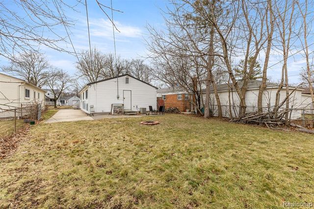 3941 Huron Street, Dearborn Heights, MI 48125