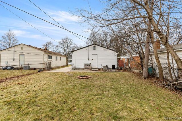 3941 Huron Street, Dearborn Heights, MI 48125