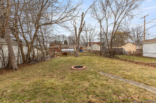 3941 Huron Street, Dearborn Heights, MI 48125