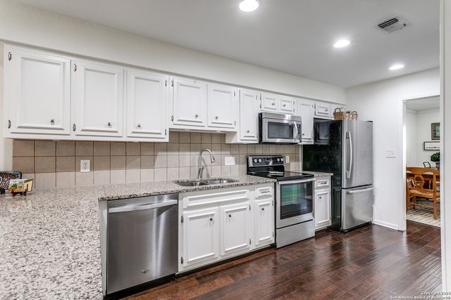 2611 Eisenhauer Rd Apt 1008, San Antonio, TX 78209