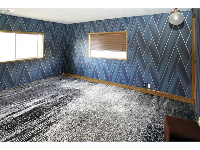 17563 Sw HANCOCK Way, Beaverton, OR 97006