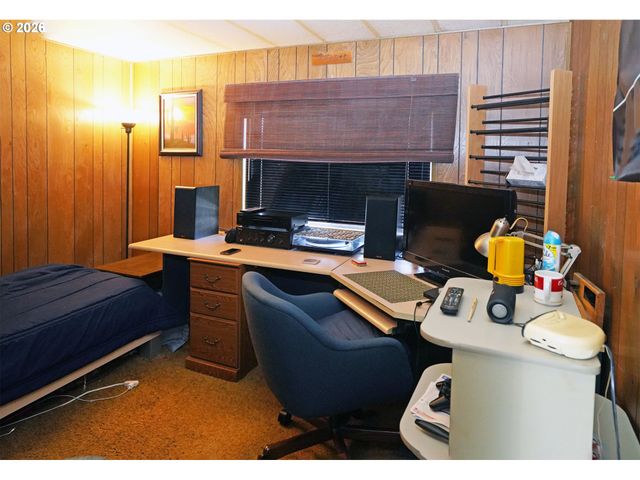 17563 Sw HANCOCK Way, Beaverton, OR 97006