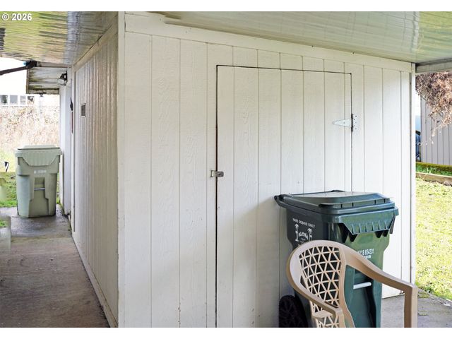 17563 Sw HANCOCK Way, Beaverton, OR 97006