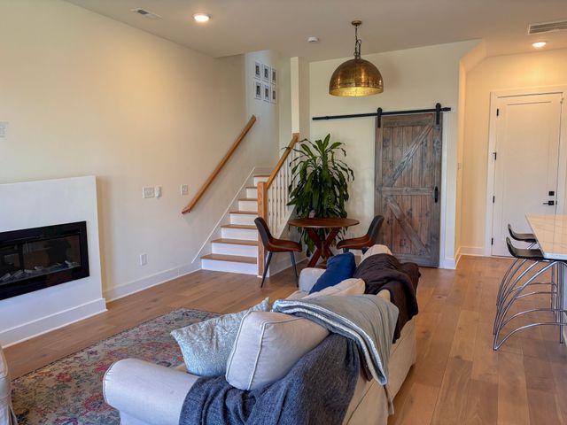 312 Sophia Rain Dr, Nashville, TN 37218