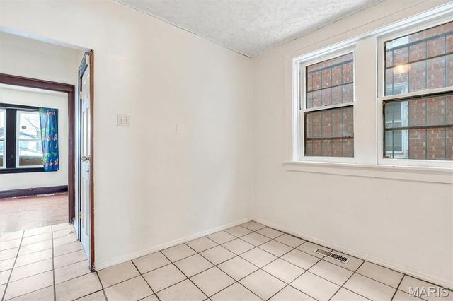 4655 Farlin Avenue, St Louis, MO 63115