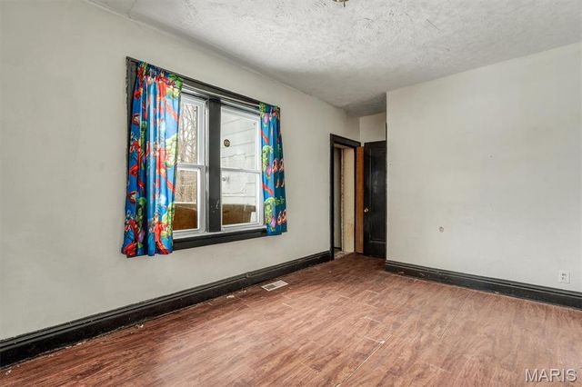 4655 Farlin Avenue, St Louis, MO 63115