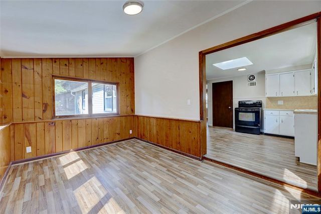 32 Heighwood Trail, Sparta, NJ 07871