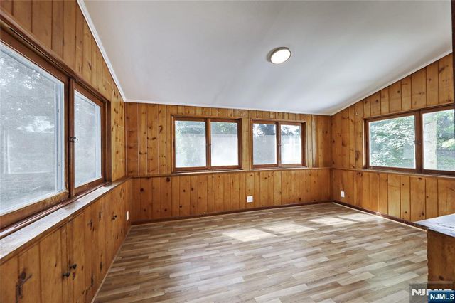 32 Heighwood Trail, Sparta, NJ 07871