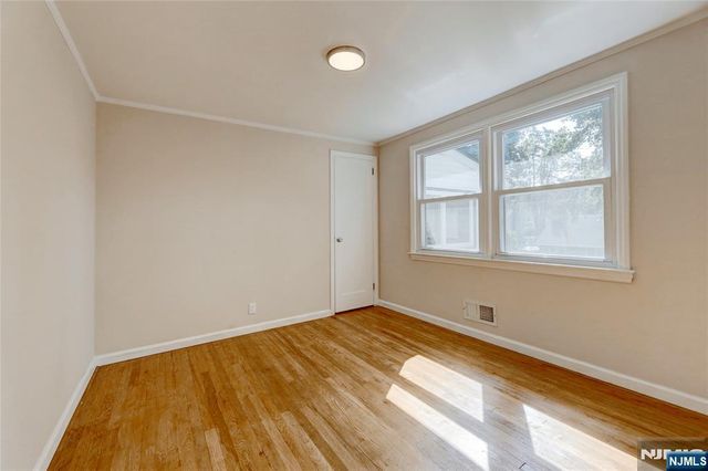 32 Heighwood Trail, Sparta, NJ 07871