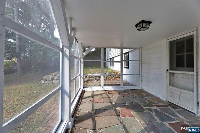 32 Heighwood Trail, Sparta, NJ 07871