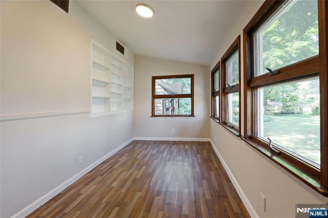 32 Heighwood Trail, Sparta, NJ 07871