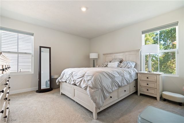 1011 Sunrise Way, Akron, OH 44312