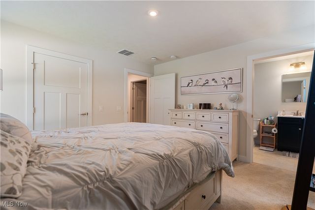 1011 Sunrise Way, Akron, OH 44312