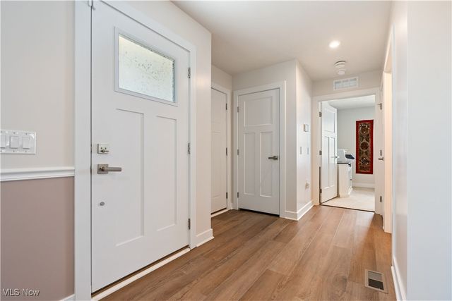 1011 Sunrise Way, Akron, OH 44312