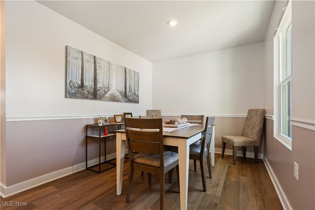 1011 Sunrise Way, Akron, OH 44312