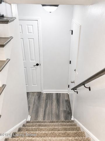 5109 Volney Ct, Louisville, KY 40291
