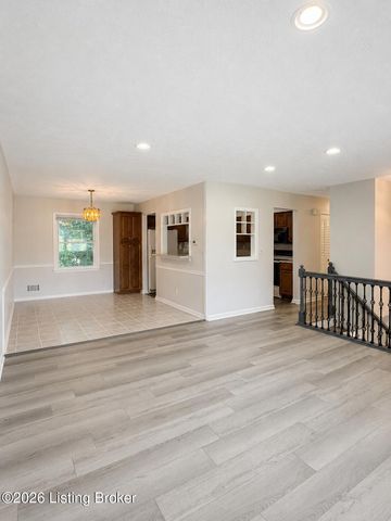 5109 Volney Ct, Louisville, KY 40291