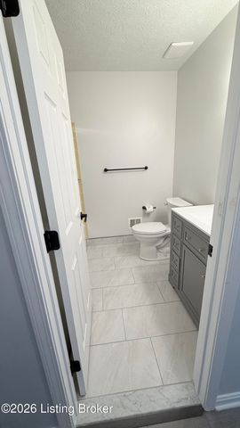 5109 Volney Ct, Louisville, KY 40291