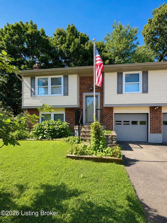 5109 Volney Ct, Louisville, KY 40291