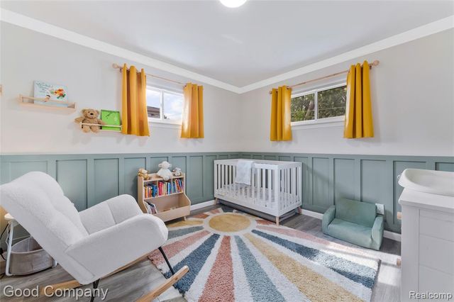 21605 Barton Street, Saint Clair Shores, MI 48081