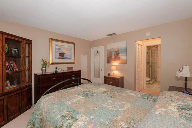 801 Pine Dr 21, Pompano Beach, FL 33060