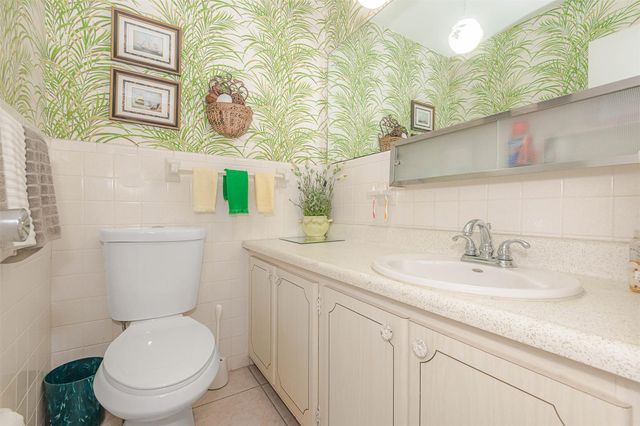 801 Pine Dr 21, Pompano Beach, FL 33060