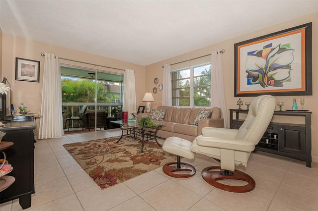 801 Pine Dr 21, Pompano Beach, FL 33060