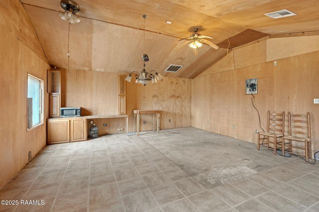 103 Houssiere Road, Jennings, LA 70546