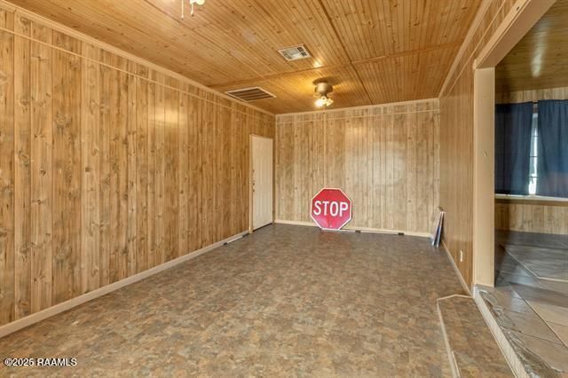 103 Houssiere Road, Jennings, LA 70546