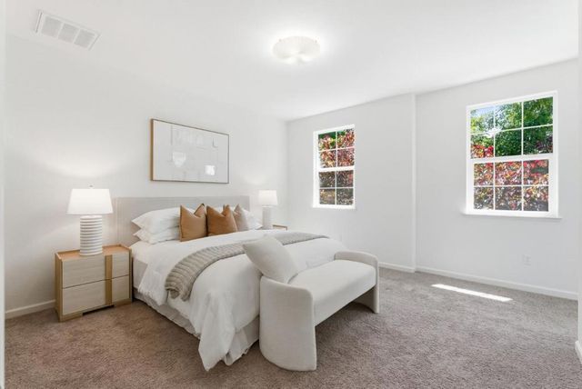 1563 Middle Lane, Hayward, CA 94545