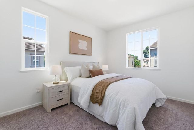 1563 Middle Lane, Hayward, CA 94545