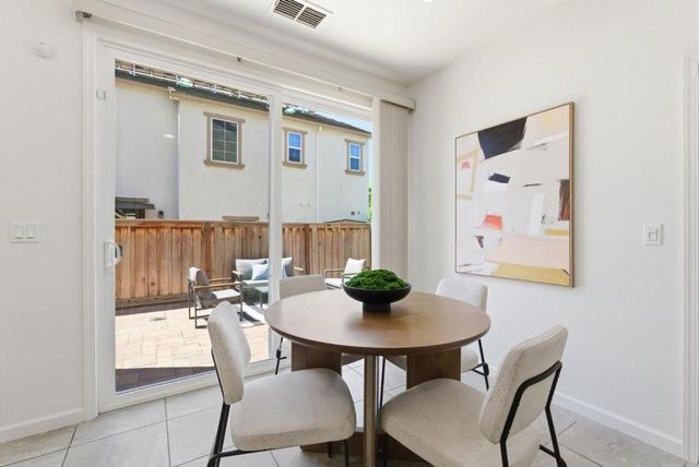 1563 Middle Lane, Hayward, CA 94545