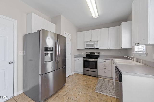 296 Stansbury Lane, Clayton, NC 27527