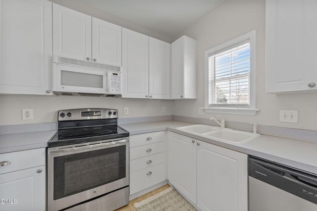 296 Stansbury Lane, Clayton, NC 27527