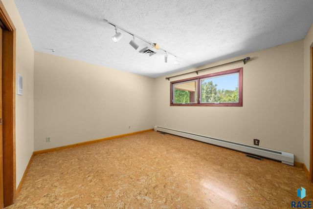 25463 473rd Ave Avenue, Baltic, SD 57003