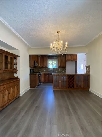 521 E Valencia Avenue A, Burbank, CA 91501