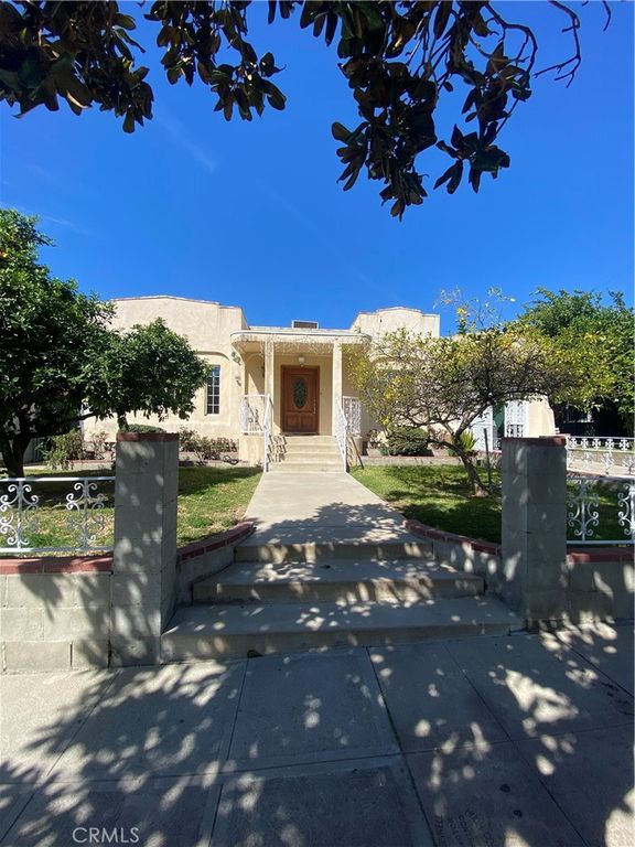 521 E Valencia Avenue A, Burbank, CA 91501